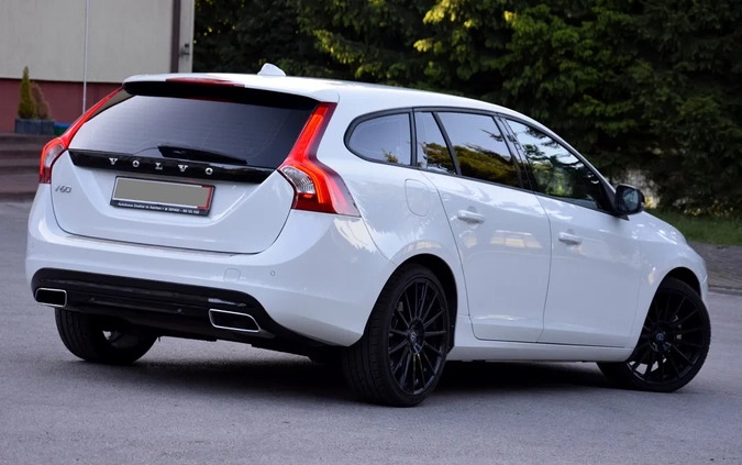 Volvo V60 cena 53900 przebieg: 150000, rok produkcji 2016 z Ryki małe 172